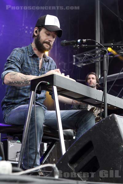 BAND OF HORSES - 2013-06-28 - EVREUX - Hippodrome Evreux Normandie - Tyler Ramsey - Benjamin David Bridwell